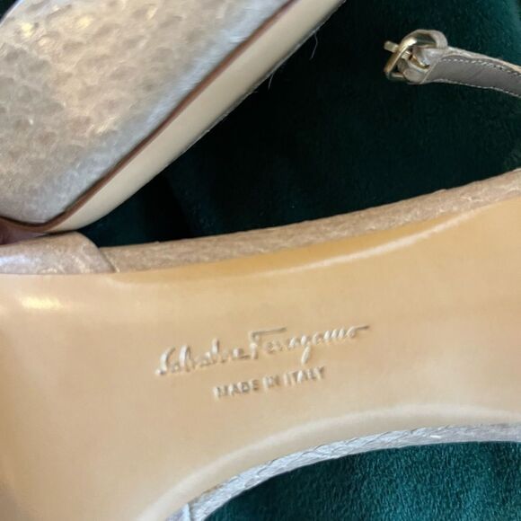 🔥 Ferragamo heels. Open toe. Brand new with crystal and gold metallic heels. - Picture 5 of 7